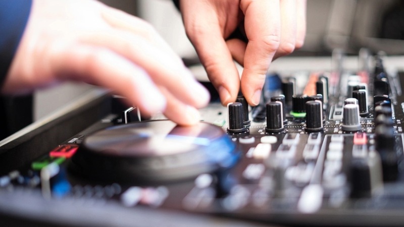DJ USB