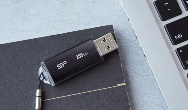 【2025】最新隨身碟選購懶人包 從 USB 規格到 CP 值一次搞懂！