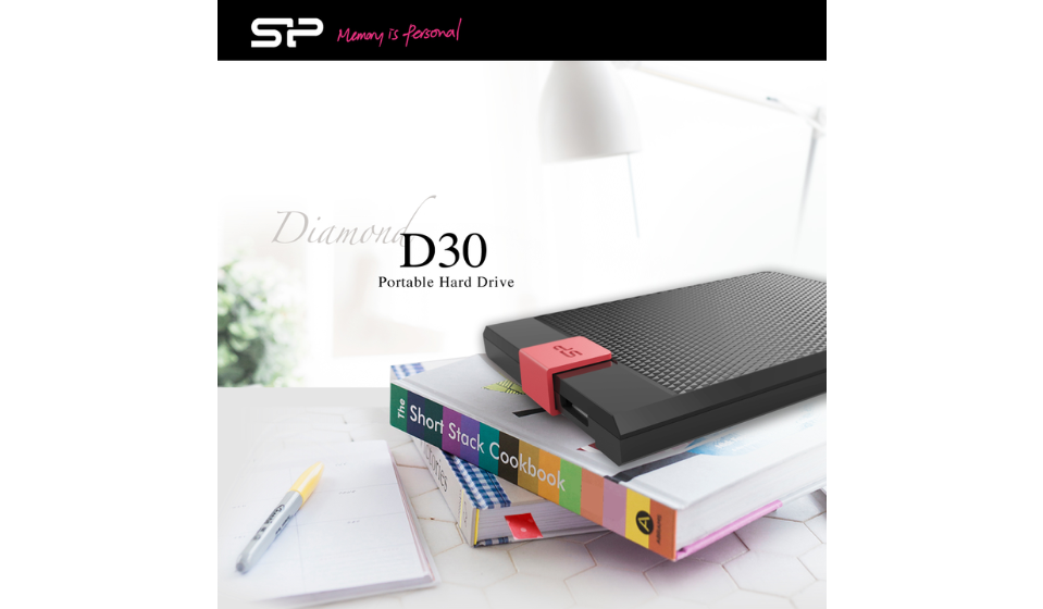 開卷有「憶」 美型．滑蓋．大容量 SP廣穎電通發表全新外接式硬碟－Diamond D30